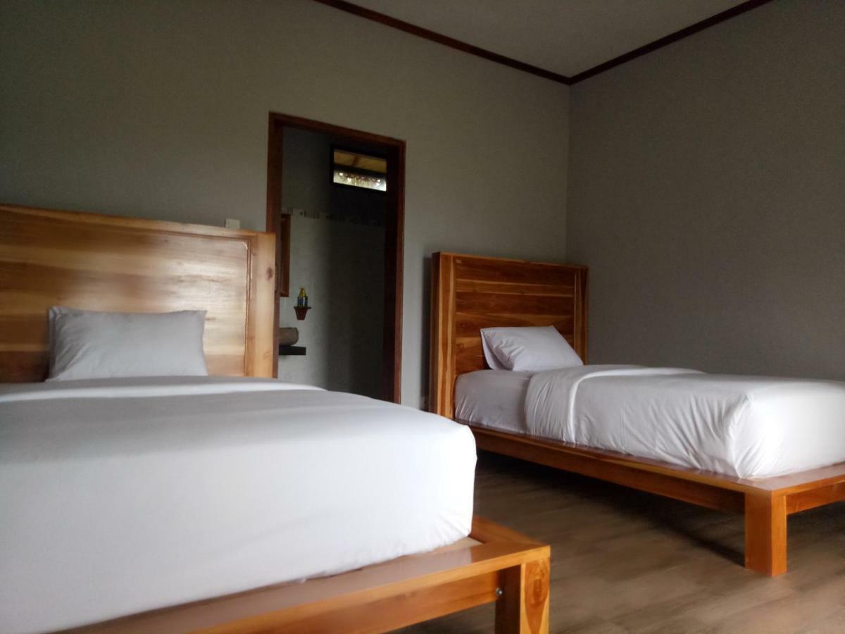 Emir Surfcamp Hotell Pulukan Eksteriør bilde