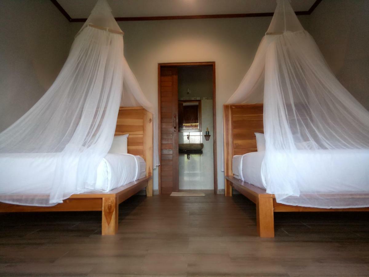 Emir Surfcamp Hotell Pulukan Eksteriør bilde